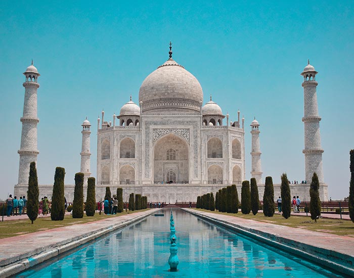 India, Dubái y Estambul